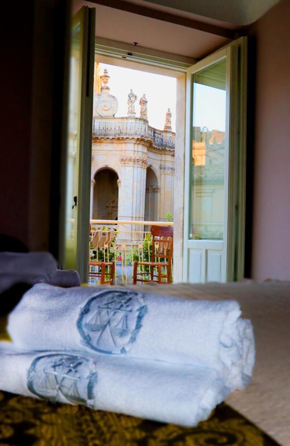 Bed and Breakfast Casa Dei Giurati Palazzolo Acreide Exterior foto