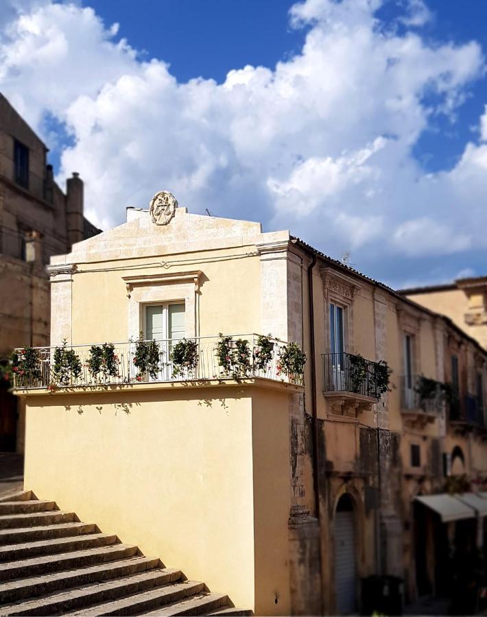 Bed and Breakfast Casa Dei Giurati Palazzolo Acreide Exterior foto